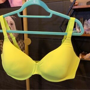 NWT SKIMS “Green Highlighter” Bra 42D